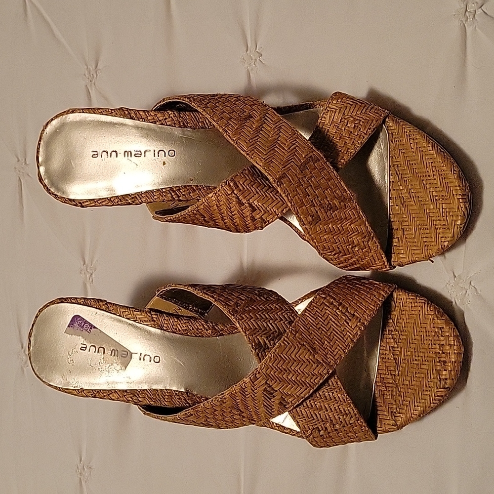 Sandals open toe 2 1/2" heel